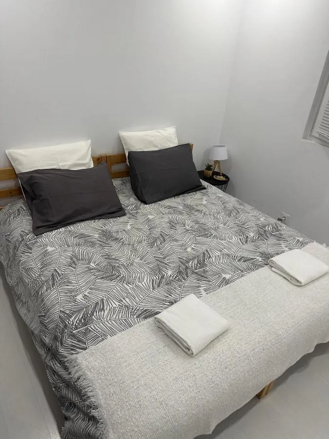 Homestay Résidence Sécurisée: Chambre Privée avec Parking et Accès Facile Nice